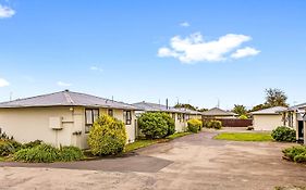 Econo Lodge Canterbury Court Motel